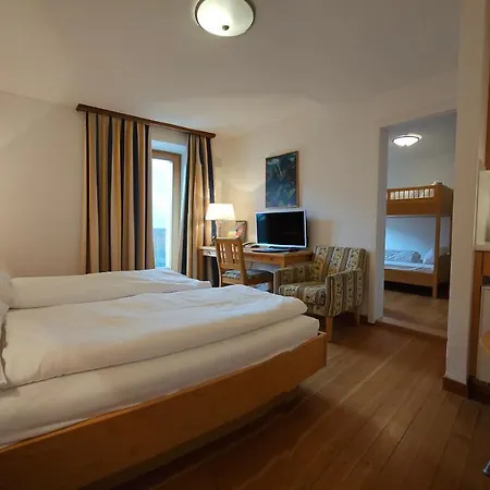Muchetta 3*